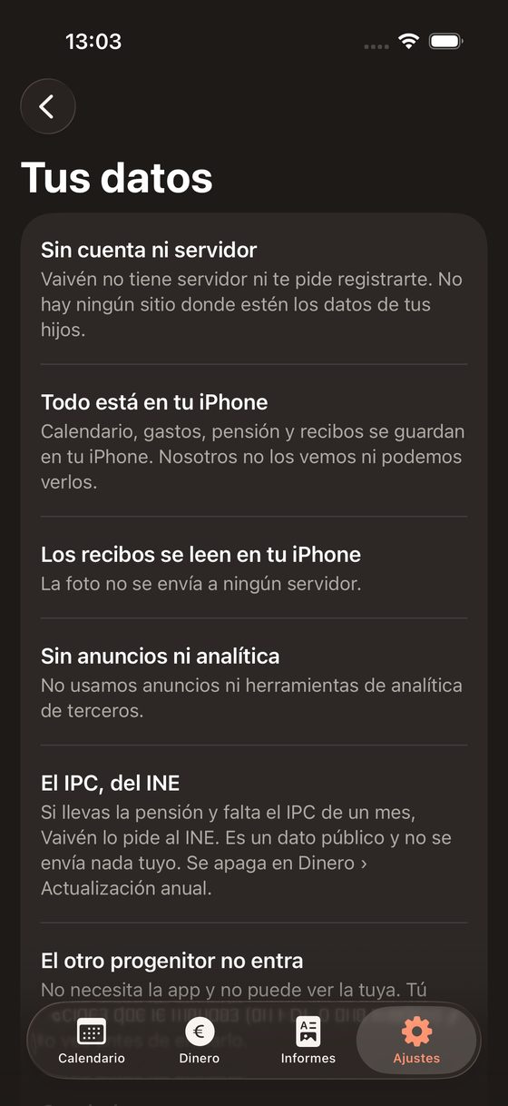 The Vaivén ‘Your data’ screen: no account or server, everything is on your iPhone